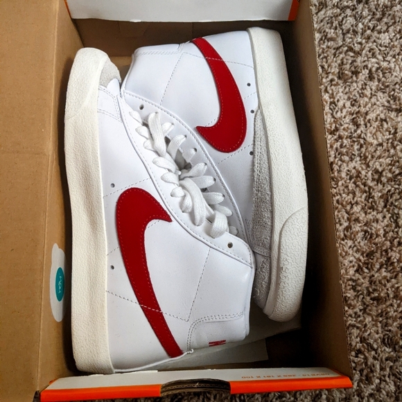 Nike Shoes - BLAZER MID '77 VNTG